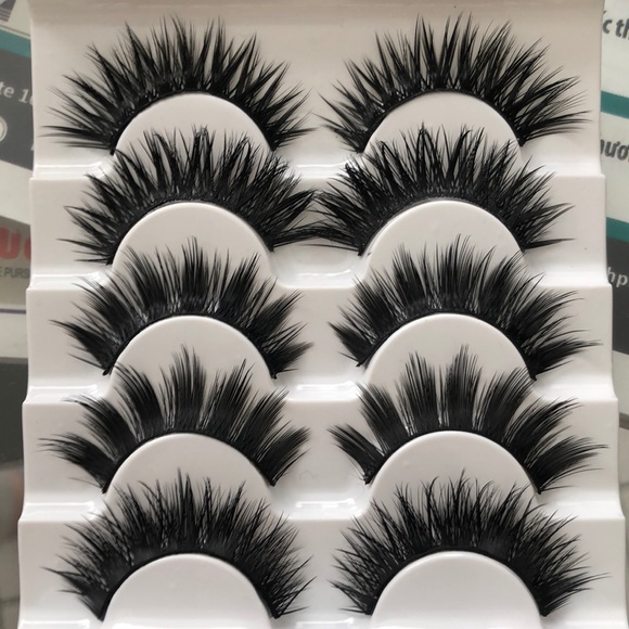 Eyelashes - Picture 1 of 1
